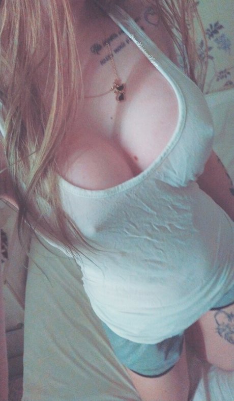 Malicious Nymph naked model pic