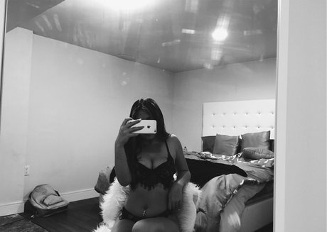 Taylor McCarthy star free photo