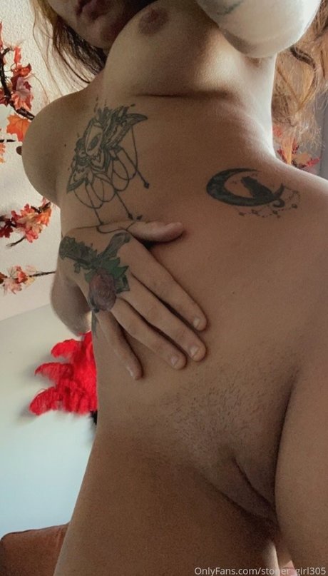 Stoner girl305 pornstar art picture