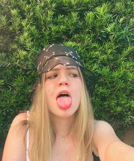 Natalia Cristina pretty model images