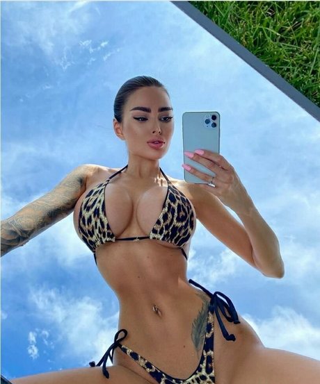 Alena Omovich model best pictures