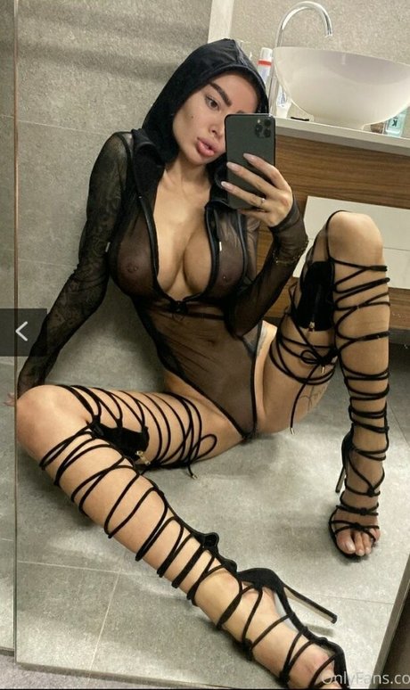 Alena Omovich beautiful model photo