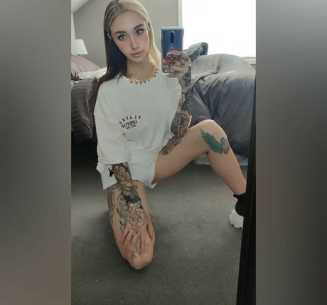 toranine model exclusive photo