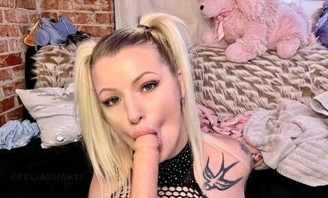 bigbootybby hot model image