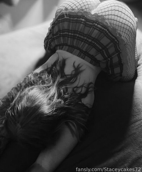 Staceycakes72 naked pornstar archive