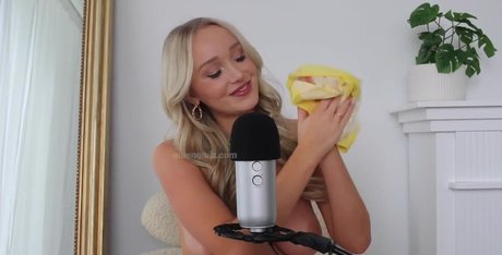 lesbian massage onlyfans naked archive