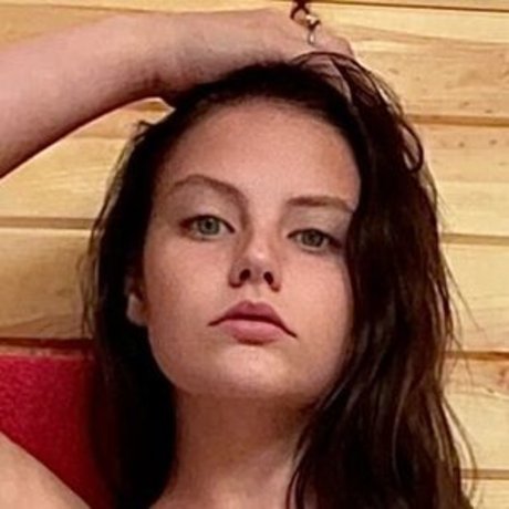 Petiteblondebaddie hd pornstar pics