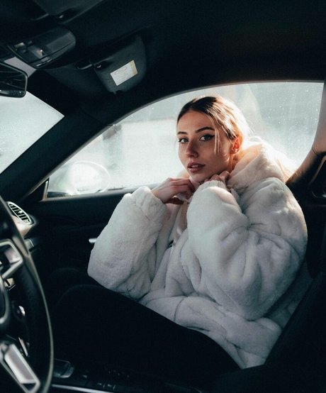 veylaneey pretty star gallery