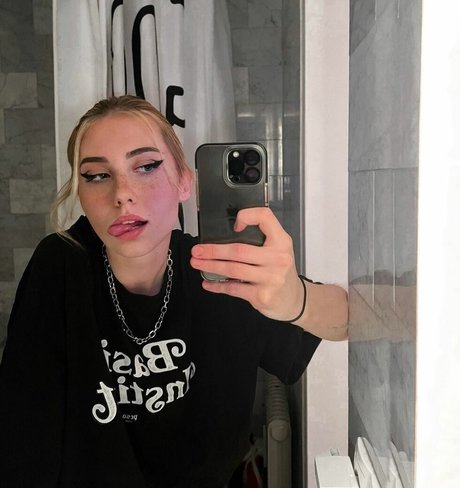 latina feet onlyfans beautiful photos