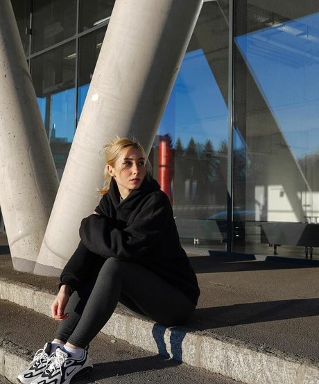 veylaneey hd model photos