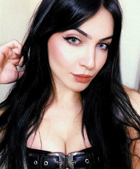 Angela Moraes erotic pornstar pictures