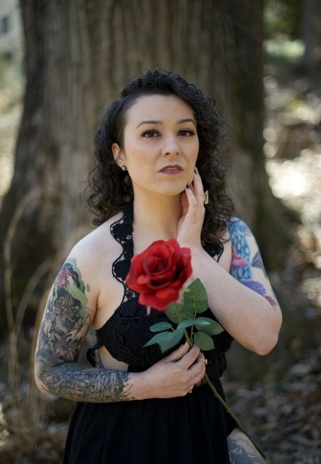 LadyDevann star nude pictures