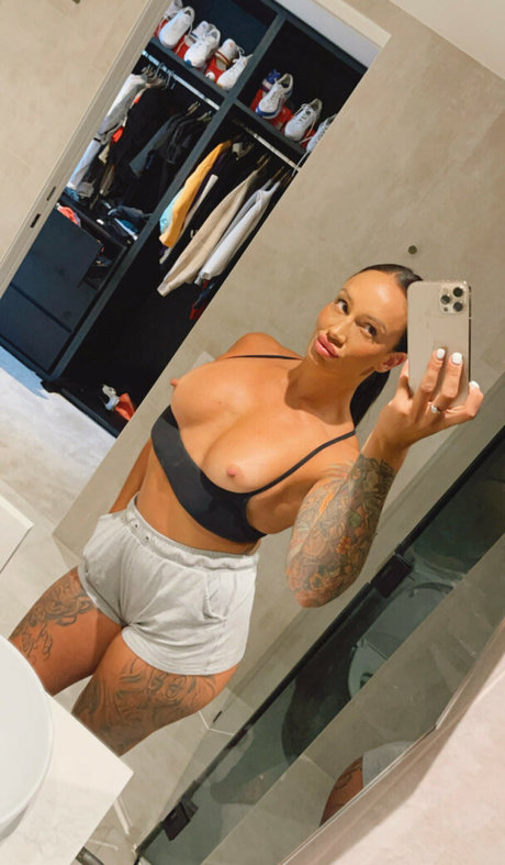 Hayley Vernon adult star archive