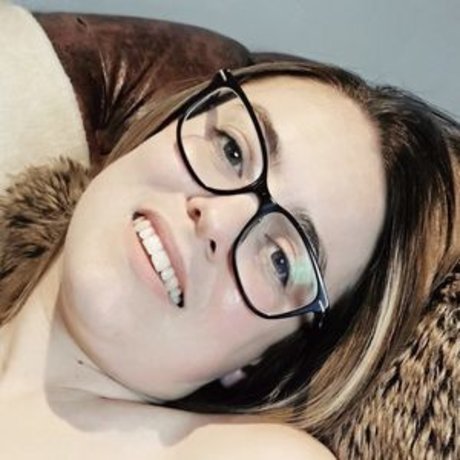 Innocent Hotwife hot pornstar pictures