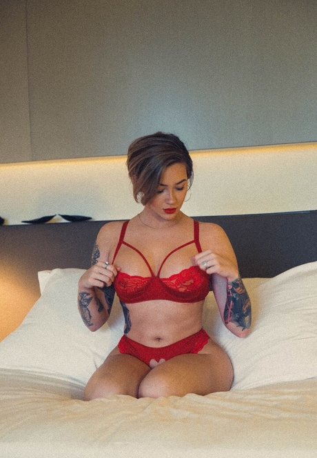 Torias Secret free model photos