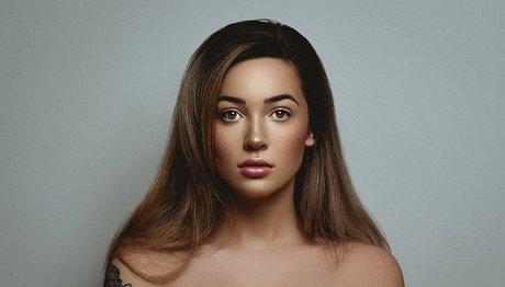 Torias Secret best model pictures