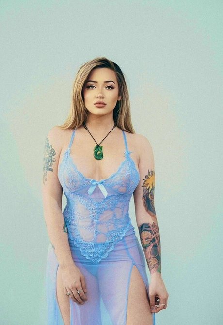 Torias Secret adult model gallery