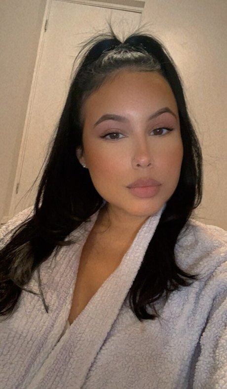 Alejandramariaxo model hot pics