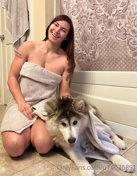 Terry Lifts erotic pornstar pics