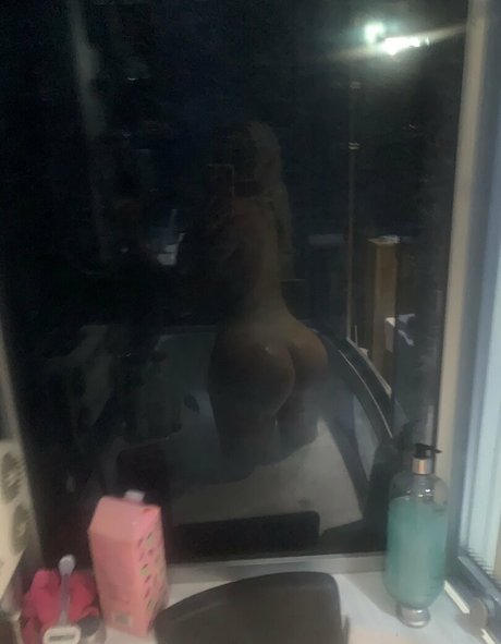 Hannah Shacklock art star img