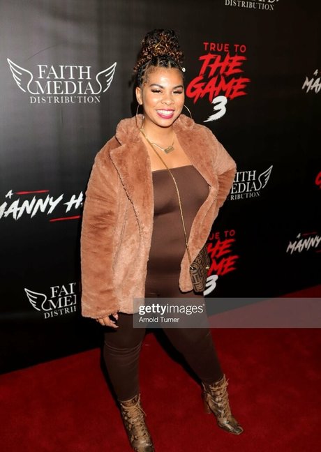 Miladawn model perfect pic