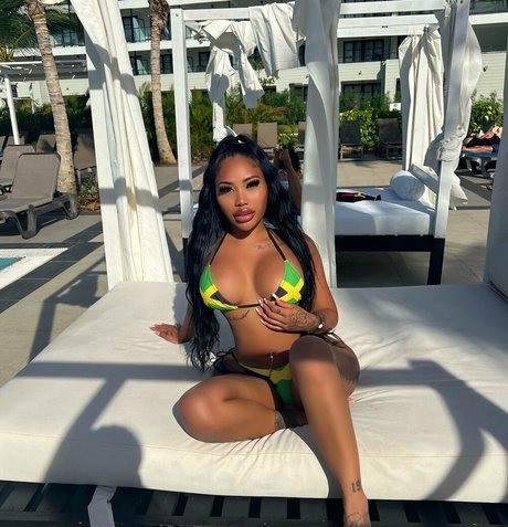 blonde babe onlyfans hd galleries