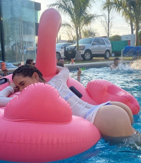 Leslie Leyva model pornographic photos