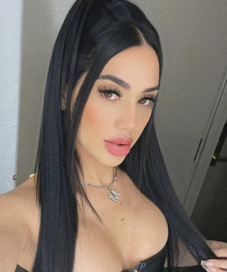 ulovemel beautiful model pics