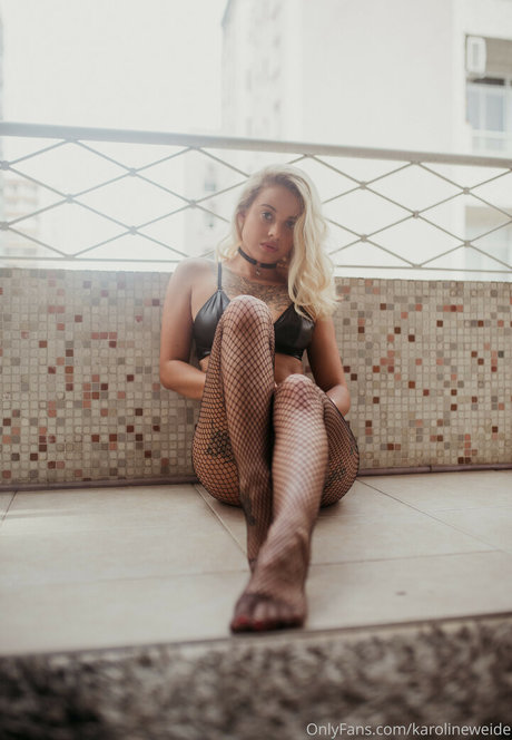 Karoline Weide perfect model img