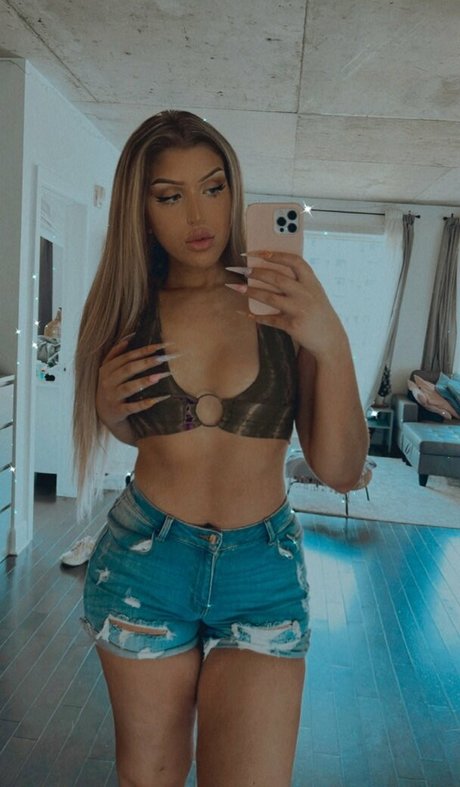 Adea Danielle pornographic star pic