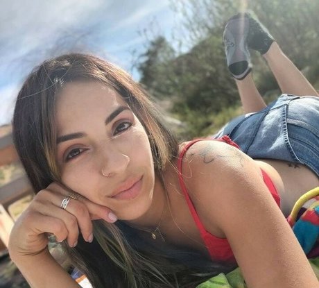 Liliana Nana exclusive star pics