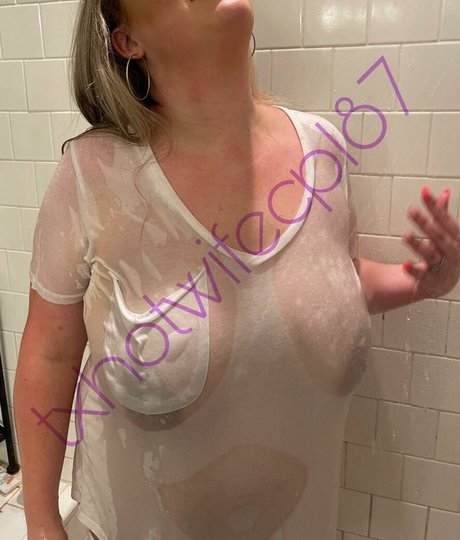 TXHotwife87 model xxx gallery