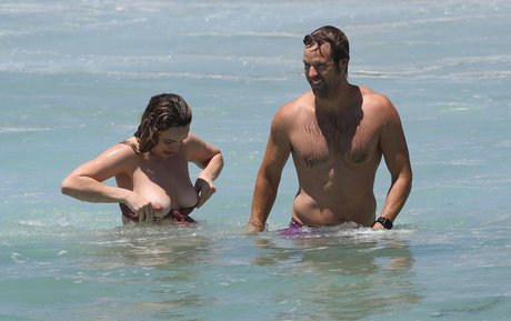 Bbie Chtfield star pics