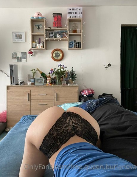 queen burianova nude model archive