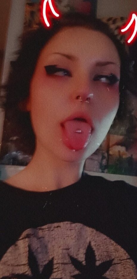 Void The Kitten pornstar art photo