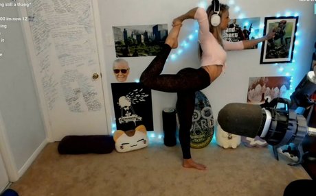 squat onlyfans sexy xxx photos