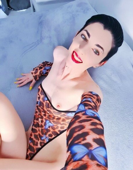 BellaSabini naked model gallery