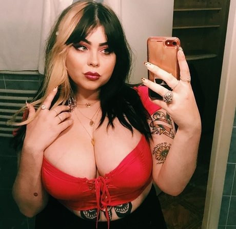 RebelRebellll model free pics