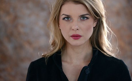 Reiki With Anna model pretty images