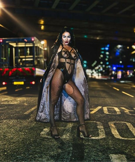 Reign Chaos model sexy photo