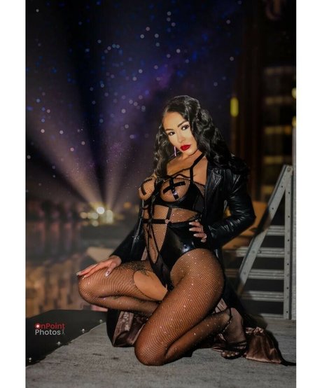 Reign Chaos pornstar xxx archive