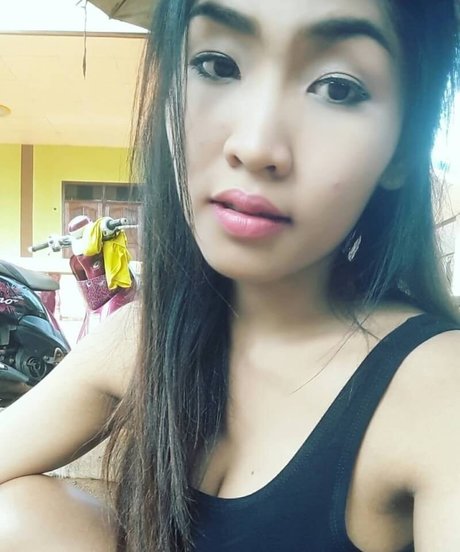 Tittiporn naked model img