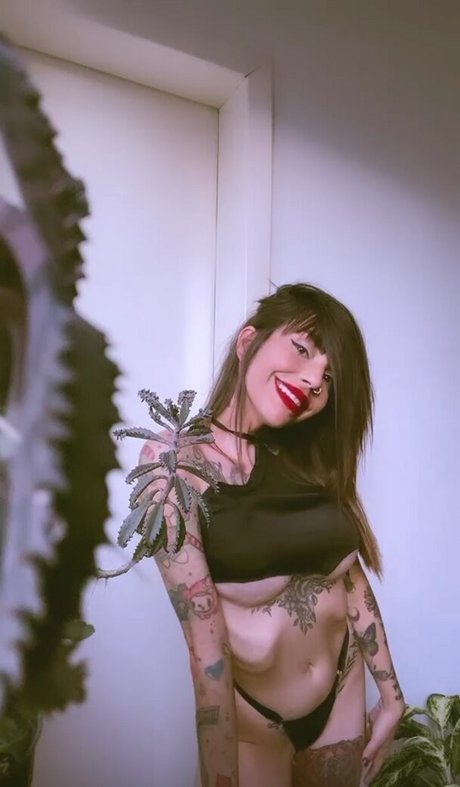 lellycristie hd pornstar photo