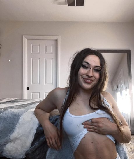 KissFromLo free star pic