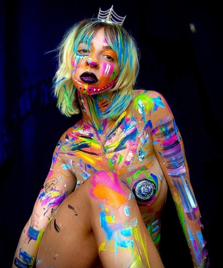 Gabbie Hanna free actress pictures