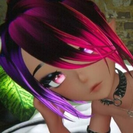 Beeewitch erotic model pictures