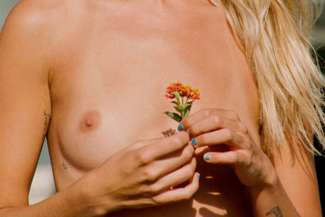 strawberry milk onlyfans hd photos