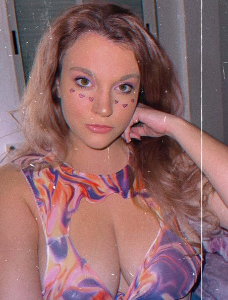 Carmen Curvy pornstar free galleries