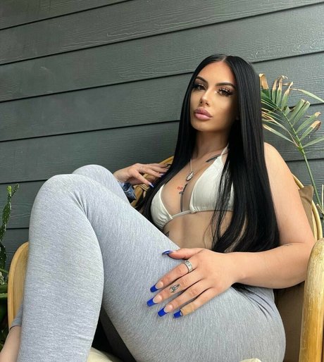 Bailey King free actress photo