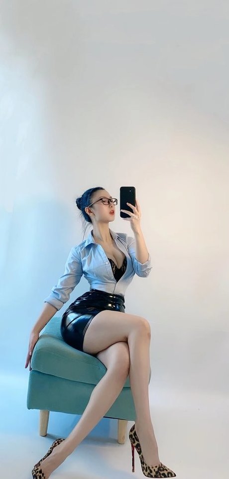 hairy legs onlyfans art xxx picture